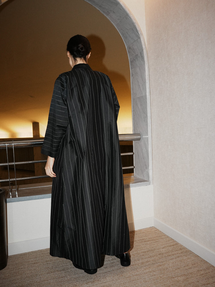 STRIPED ABAYA