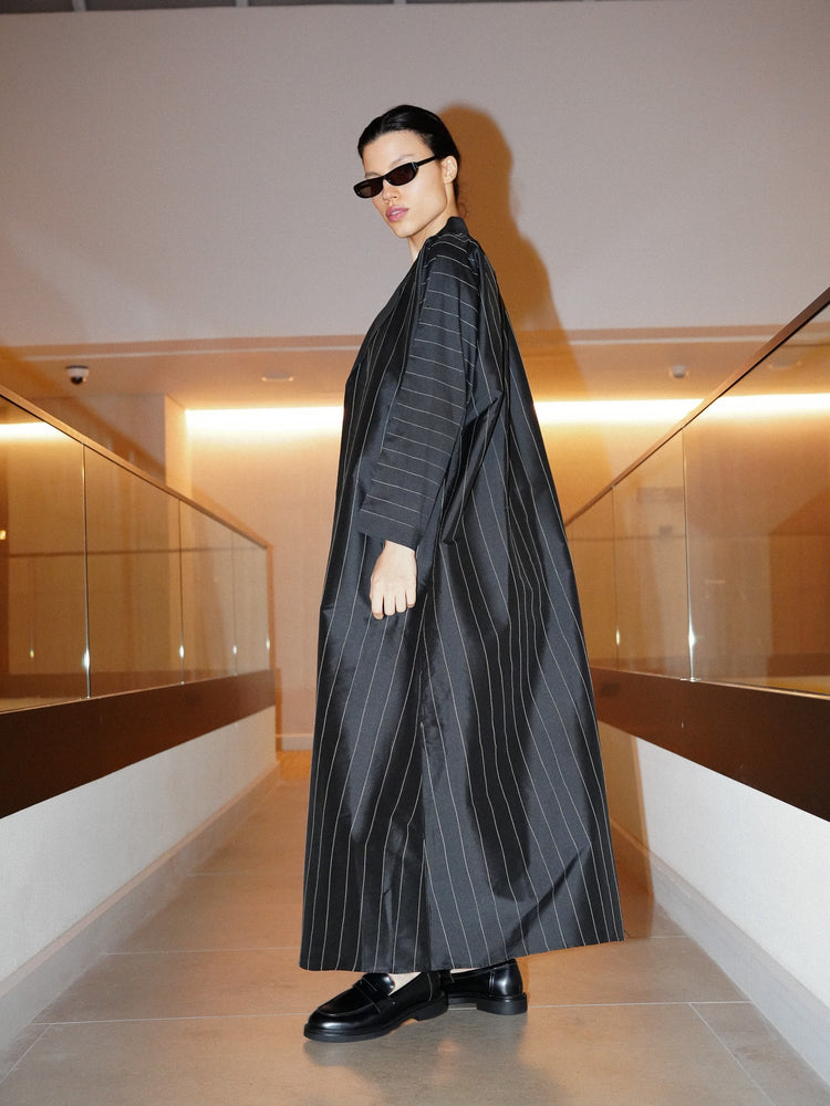 STRIPED ABAYA
